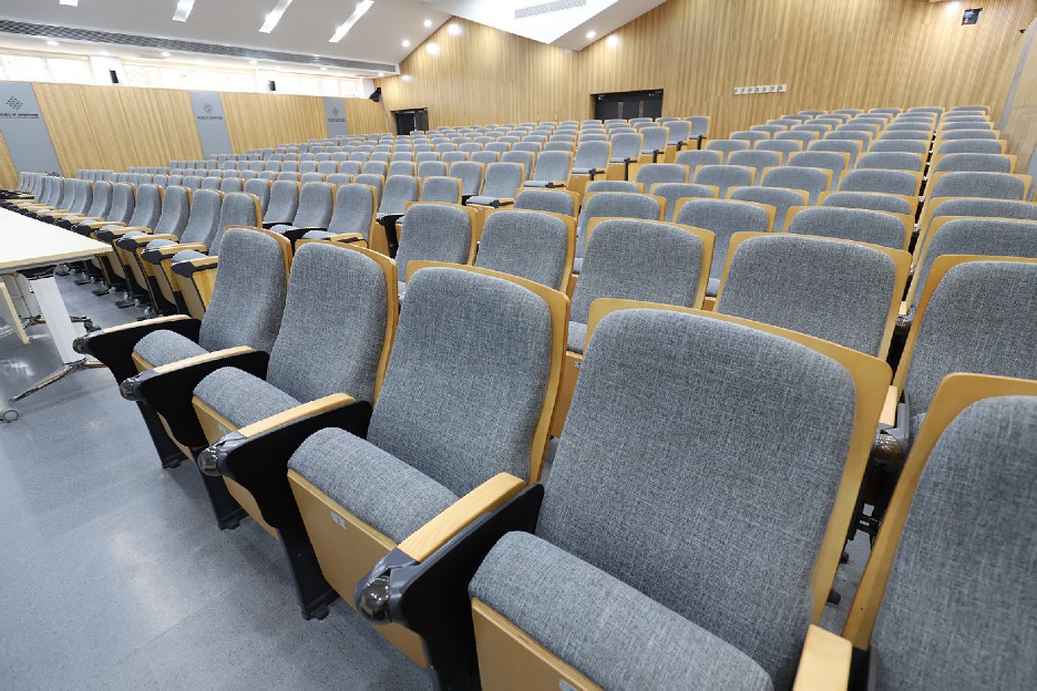 Auditorium seating LS 623 3