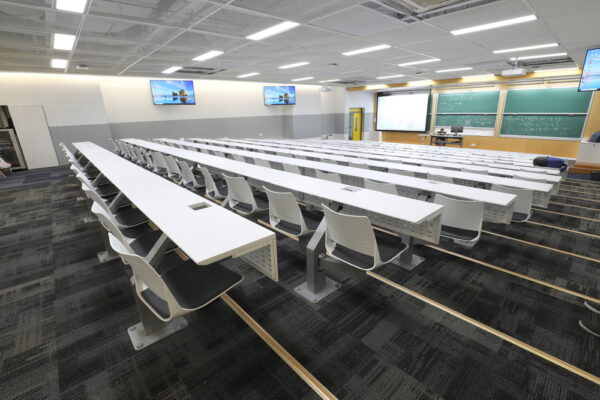 Lecture hall seating LS 420 8 600x400
