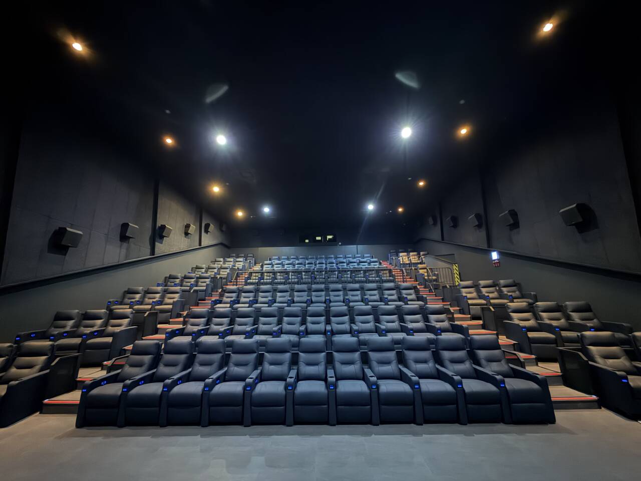 Lotte Central Rock cinema 1